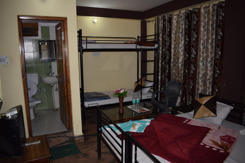 Star Guest House Nainital Zewnętrze zdjęcie
